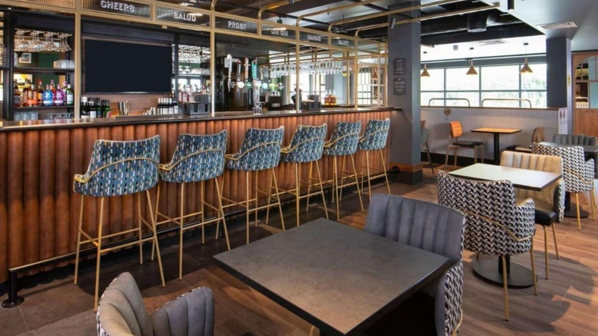 Dinig area at Ibis London Gatwick Airport Hotel.