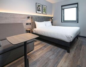 Day use room at Ibis London Gatwick Airport Hotel.