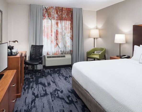 Day use room with work desk at Fairfield Inn & Suites Kansas City Overland Park.
