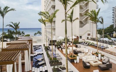 Sundeck at Alohilani Resort Waikiki Beach.