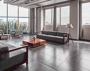 City Express Plus Patio Universidad