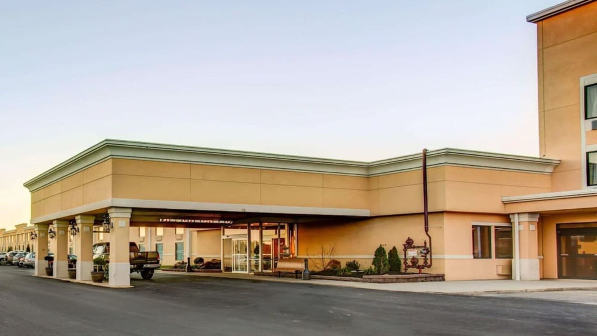Parking area at Comfort Inn & Suites Triadelphia.