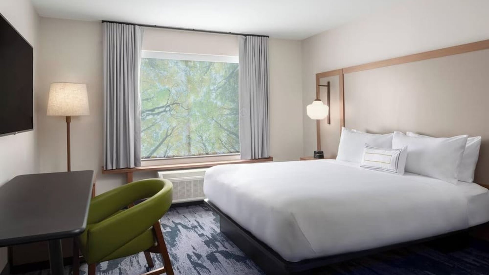 Day use room with work desk at Fairfield Inn & Suites By Marriott Kenosha Pleasant Prairie.