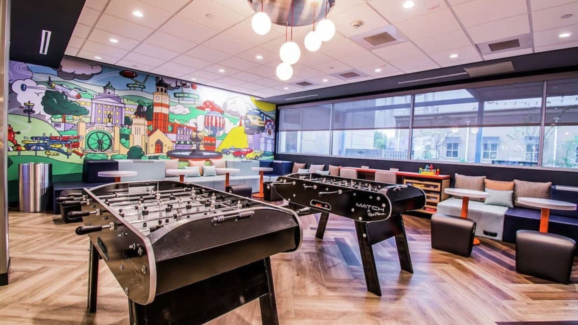 Arcade room at Tru By Hilton Bowling Green.