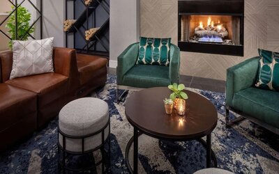 Lounge area and workspace at Hilton Garden Inn Washington DC Downtown.