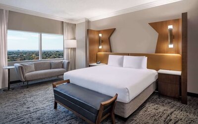 Day room with sofa at Hilton Dallas Lincoln Centre.