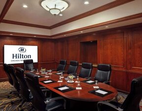 Professional meeting room at Hilton Chicago-Northbrook.