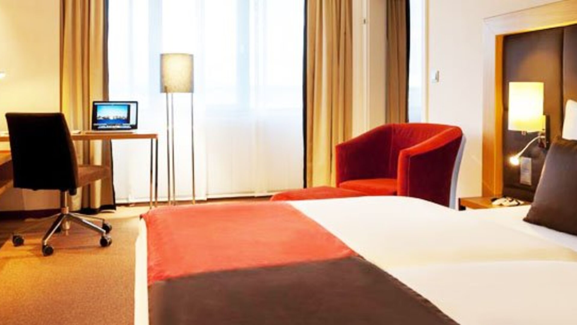 Hotel Dorint Main Taunus Zentrum Frankfurt-Sulzbach