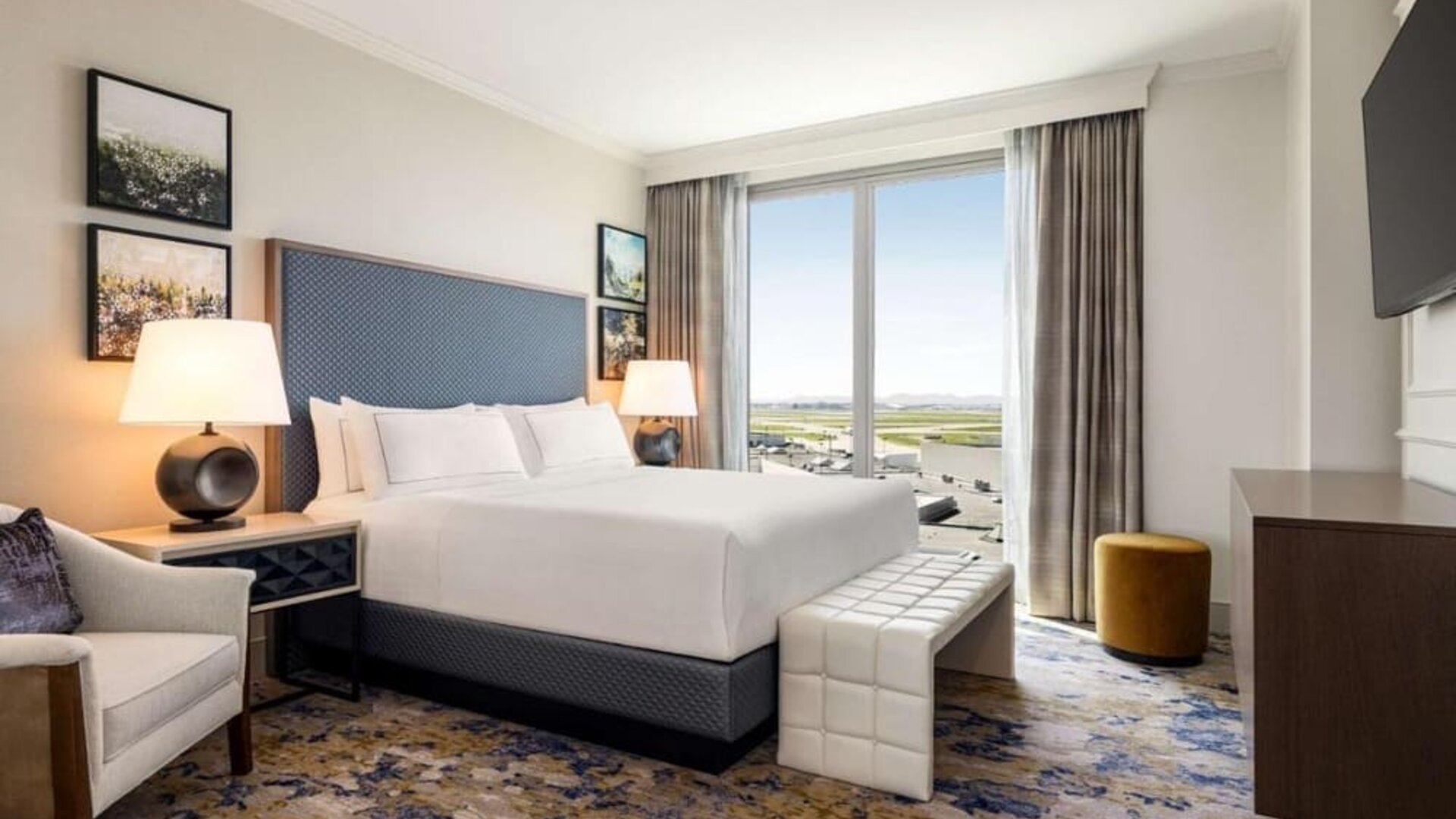 Day use room at Hilton BNA Nashville Airport Terminal.
