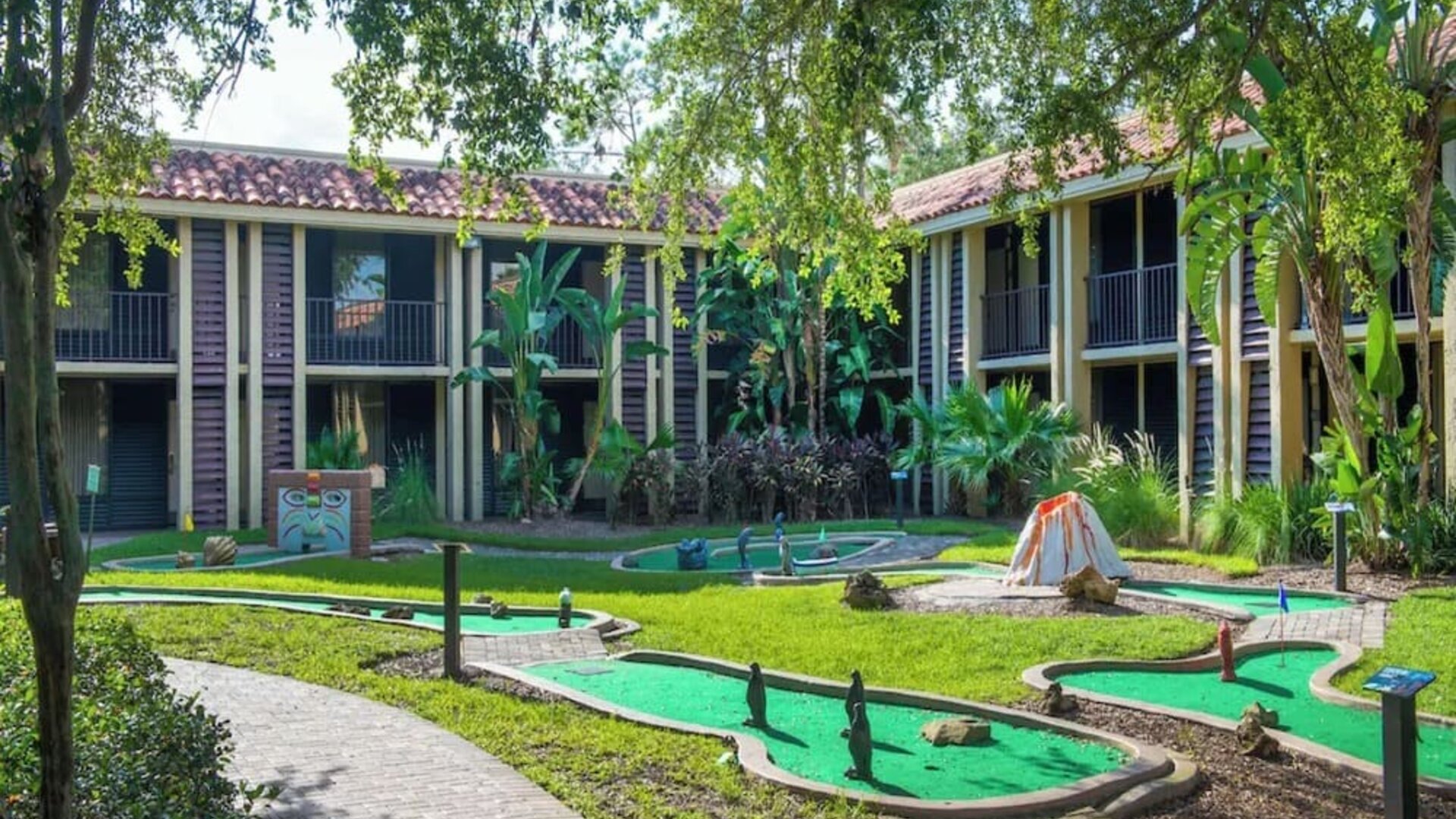 Mini putt-putt course at DoubleTree By Hilton Orlando At SeaWorld.