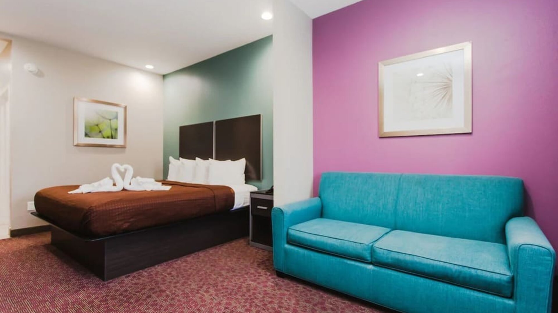 Day use room at Express Inn - Spring.