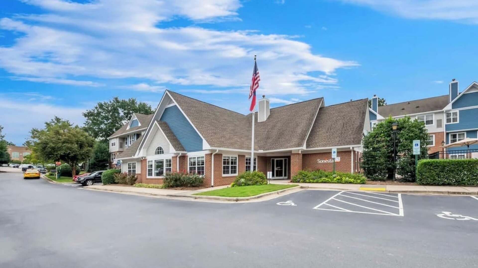 Exterior view and parking area at Sonesta ES Suites Raleigh Cary 