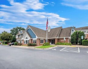 Exterior view and parking area at Sonesta ES Suites Raleigh Cary 