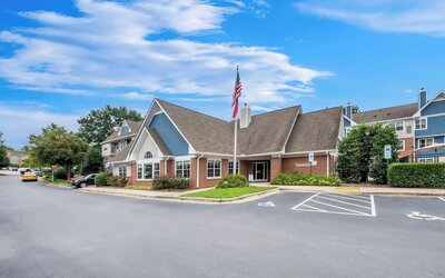 Exterior view and parking area at Sonesta ES Suites Raleigh Cary 