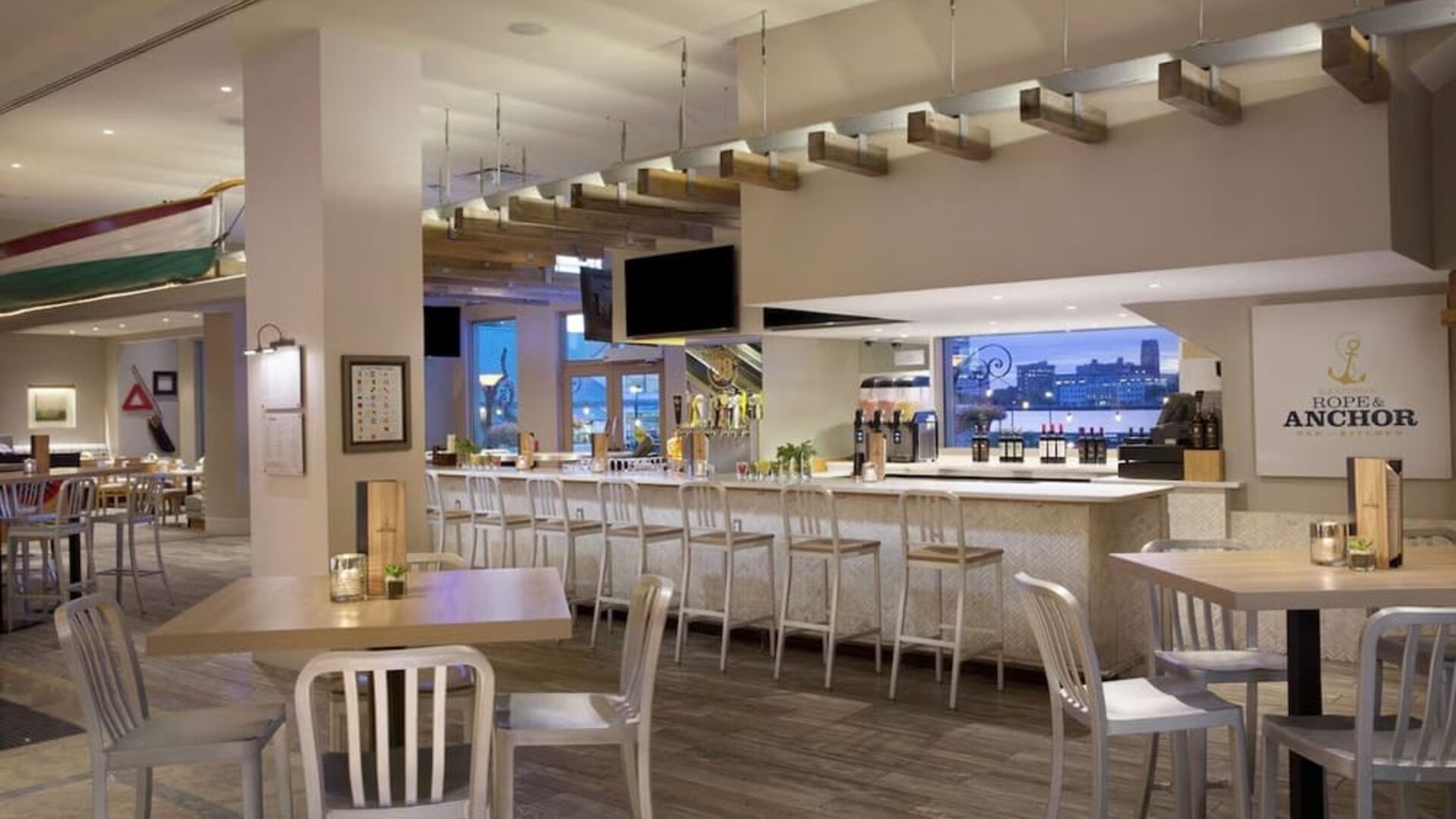 Hotel bar at Hilton Philadelphia At Penn's Landing.