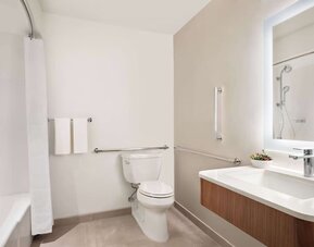 Guest bathroom at Hyatt Regency New Brunswick.