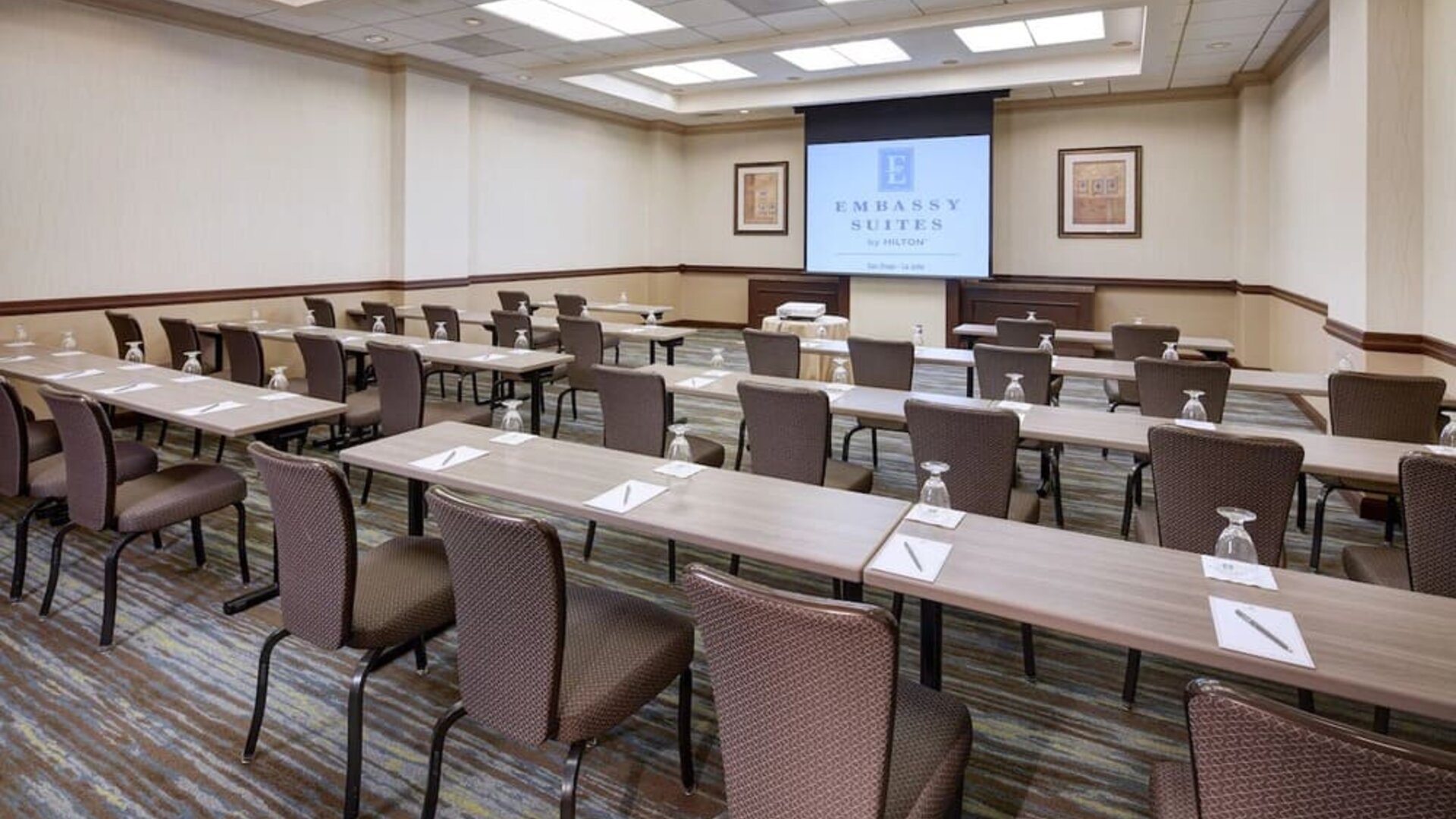 Meeting room at Embassy Suites By Hilton San Diego-La Jolla.