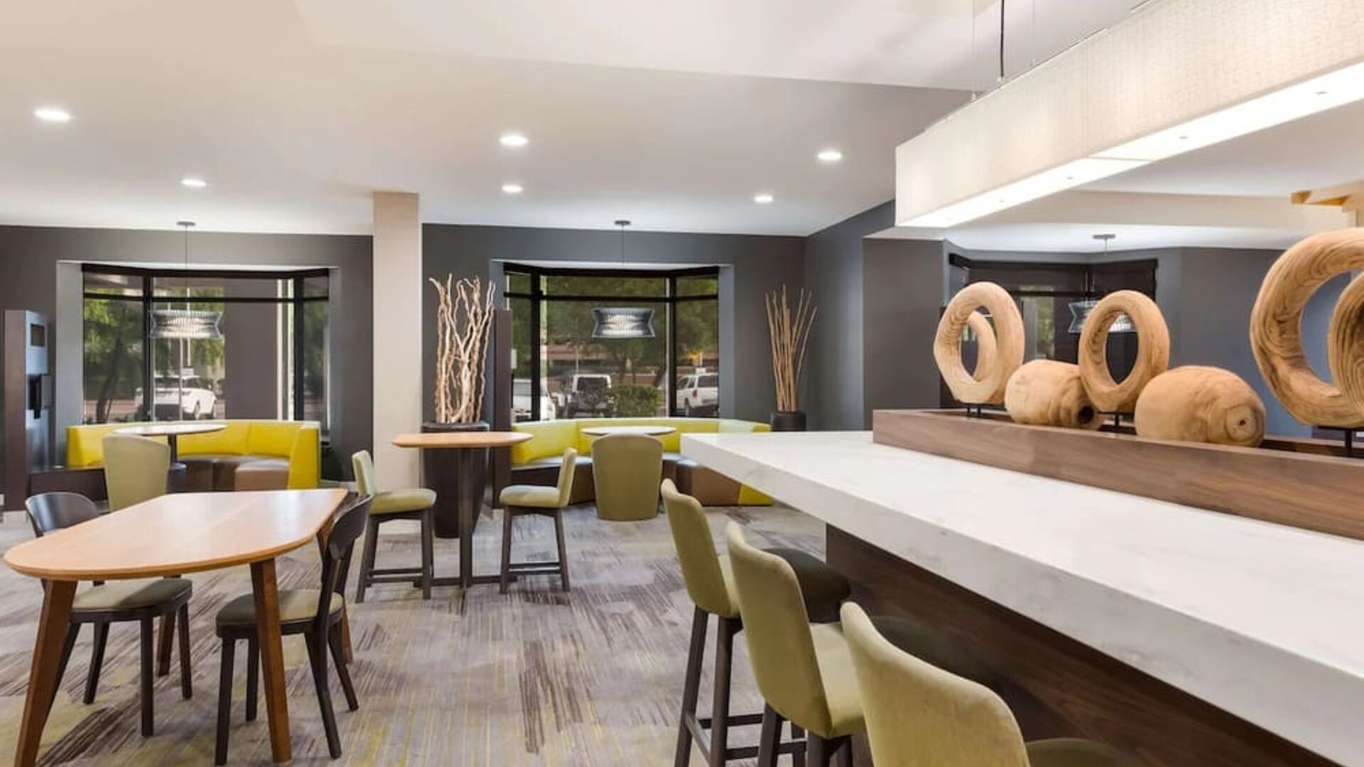 Dining area at Sonesta Select Tempe Downtown.
