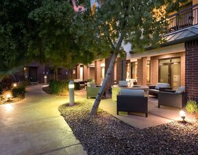 Outdoor lounge seating at Sonesta Select Tempe Downtown.