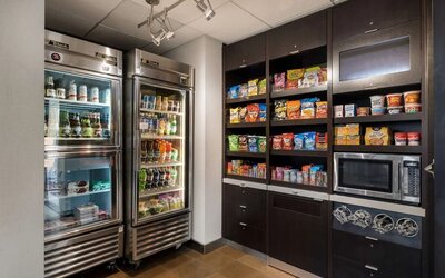 Snack bar at Sonesta Select Pleasant Hill.