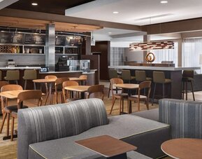 Dining area at Sonesta Select Newport Middletown.