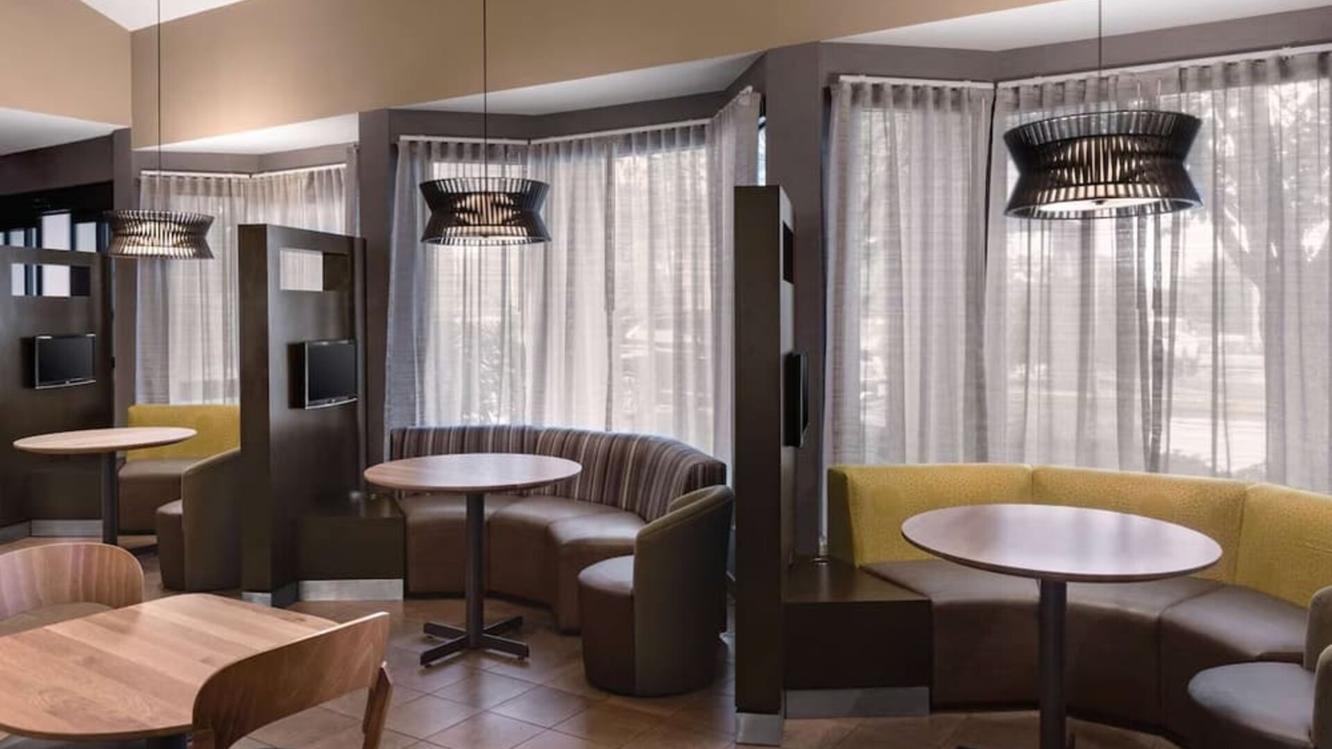 Workspace at Sonesta Select Newport Middletown.