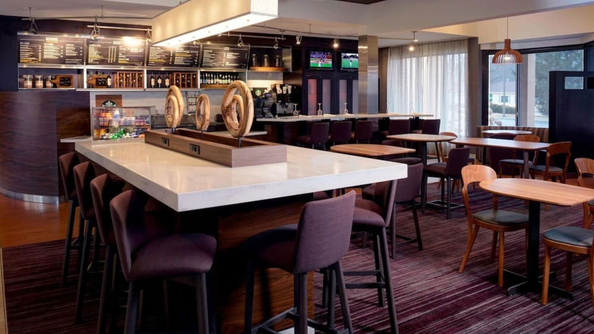 Workspace at Sonesta Select Kansas City South Overland Park.