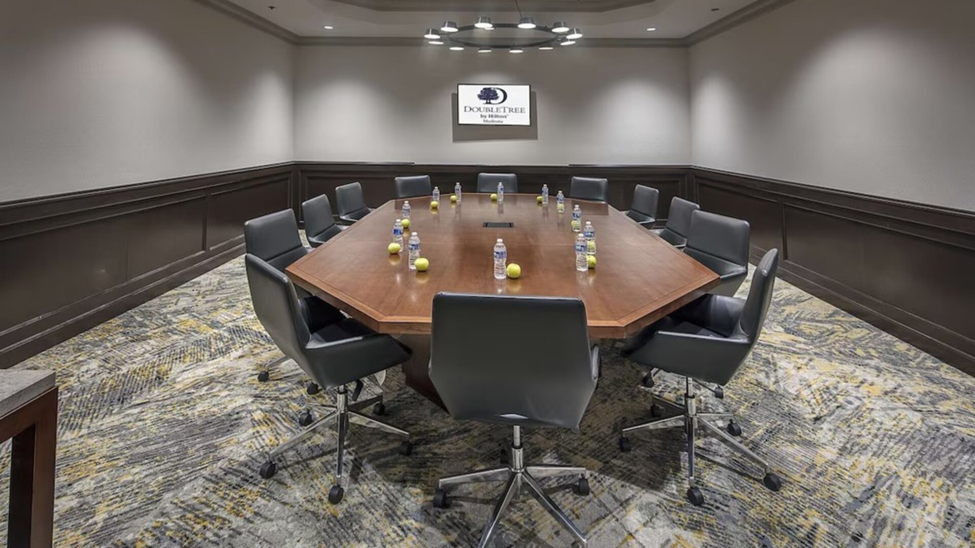 Meeting room at DoubleTree By Hilton Modesto.
