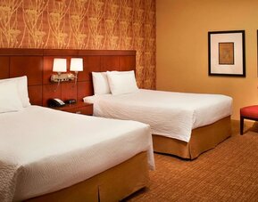Day use twin room at Sonesta Select Detroit Auburn Hills.