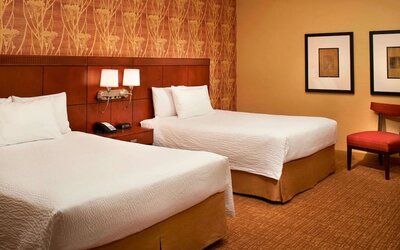 Day use twin room at Sonesta Select Detroit Auburn Hills.