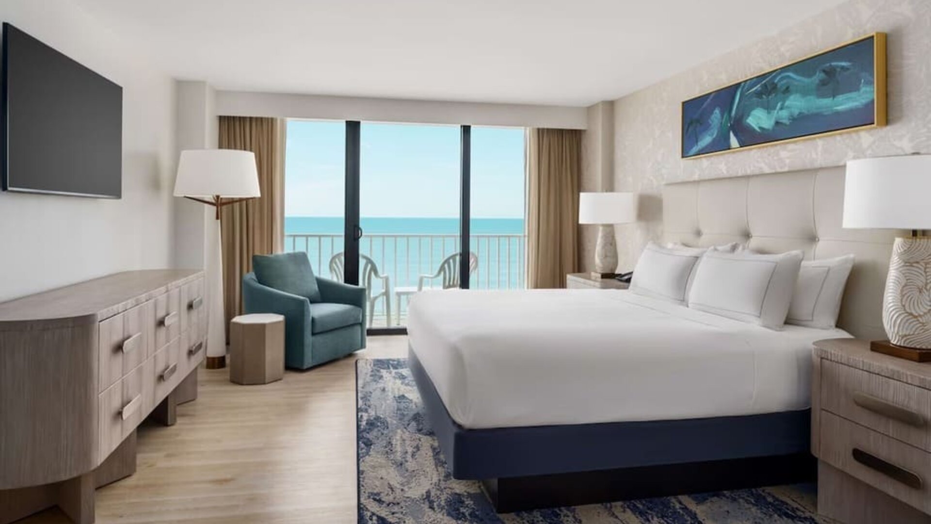 Bright day use room with balcony at DoubleTree Beach Resort By Hilton Tampa Bay - North Redington.