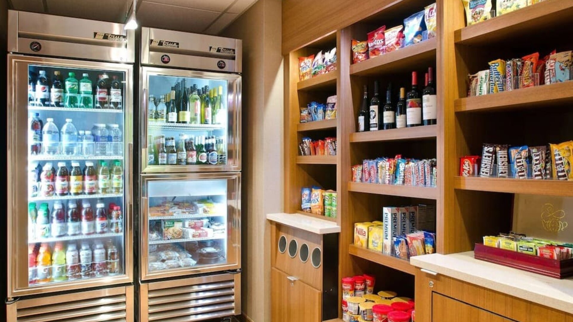 Convenience store at Sonesta Select Seattle Renton.