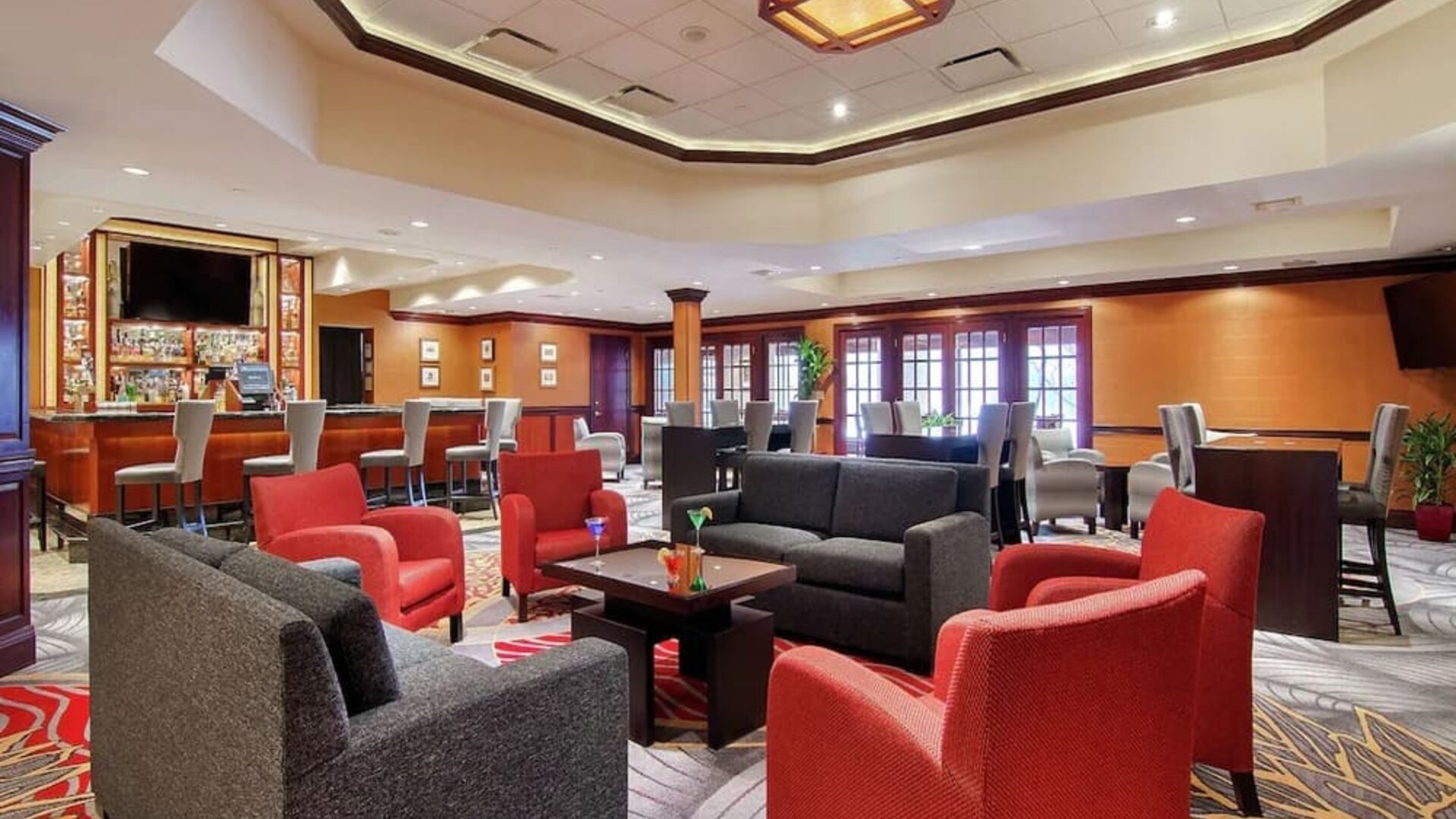 Lobby and coworking lounge at DoubleTree By Hilton Lisle-Naperville.