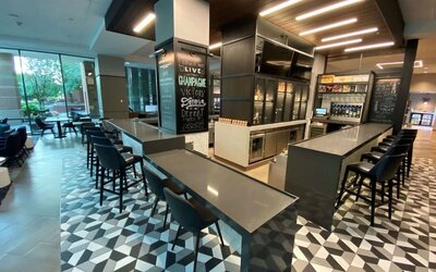 Dining area at Sonesta Columbus Downtown.