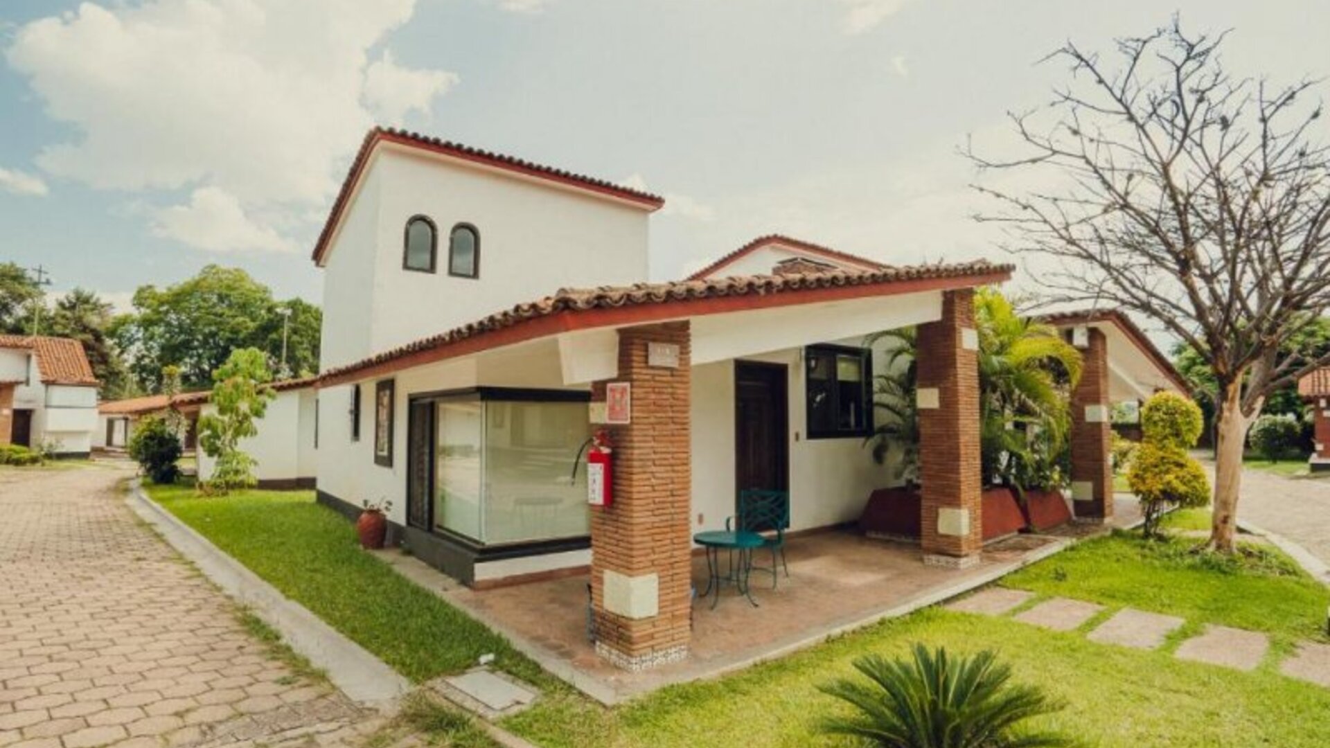 Villas del Sol Hotel