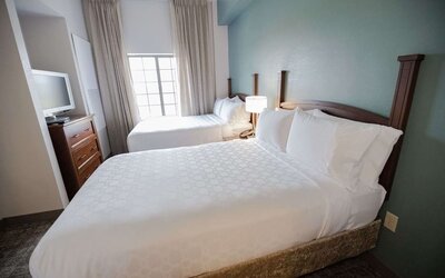 Day use twin room at Sonesta ES Suites Atlanta Alpharetta Avalon.