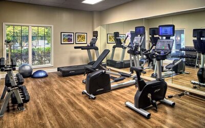 Well equipped fitness center at Atlanta Airport South.