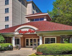 The Burger Place is Sonesta Atlanta Airport South’s on-site restaurant.