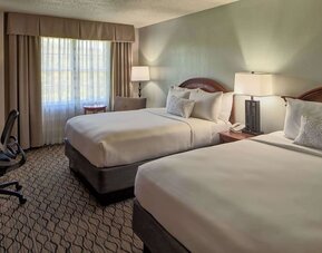Day use twin room with work desk at Sonesta Atlanta Airport South.