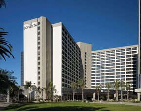 Exterior of Sonesta Los Angeles Airport LAX.