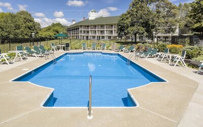 Outdoor pool at Fairbanks Inn.