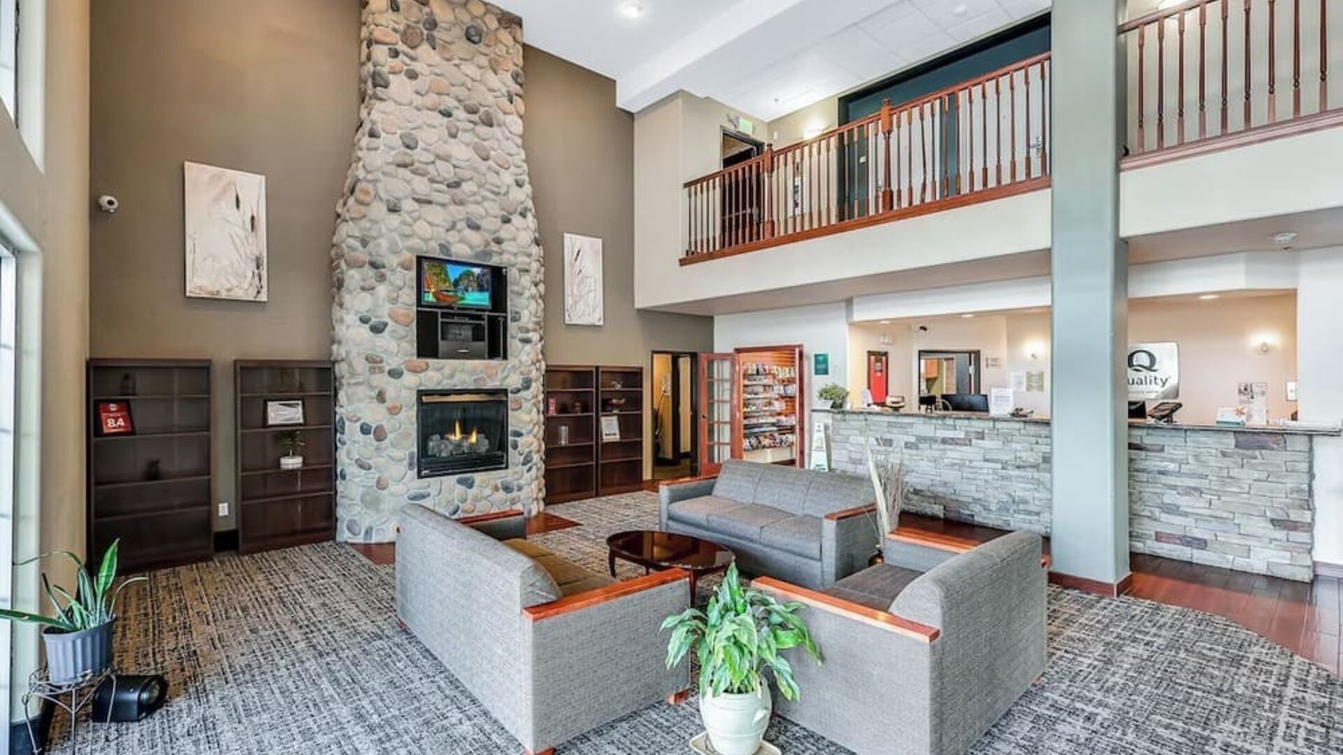 Hotel lobby at Quality Inn & Suites Liberty Lake - Spokane Valley.