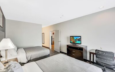 Queen beds available at Quality Inn & Suites Liberty Lake - Spokane Valley.