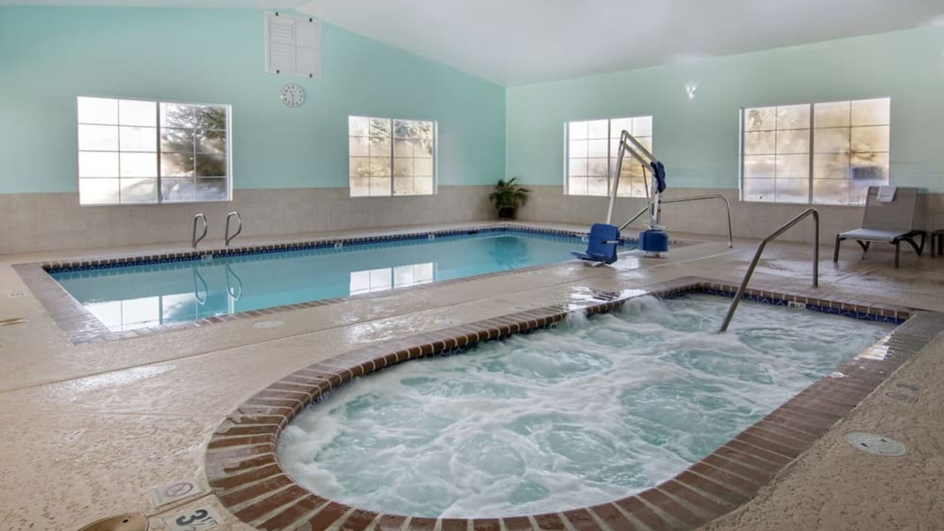 Hot tub at Quality Inn & Suites Liberty Lake - Spokane Valley.
