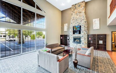 Coworking lounge at Quality Inn & Suites Liberty Lake - Spokane Valley.