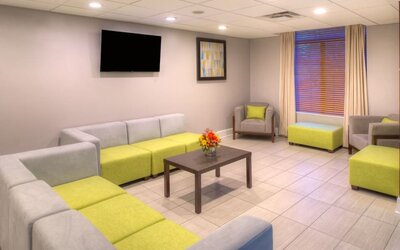 Comfortable lobby lounge at Holiday Inn Belcamp - Aberdeen Area.