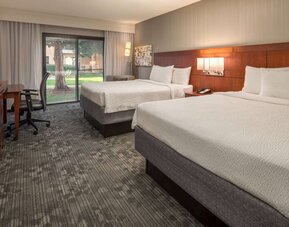 Bright and spacious day use twin room with work desk at Sonesta Select Seattle Bellevue Redmond.