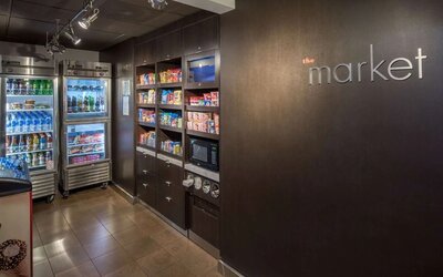 Convenience store at Sonesta Select Seattle Bellevue Redmond.