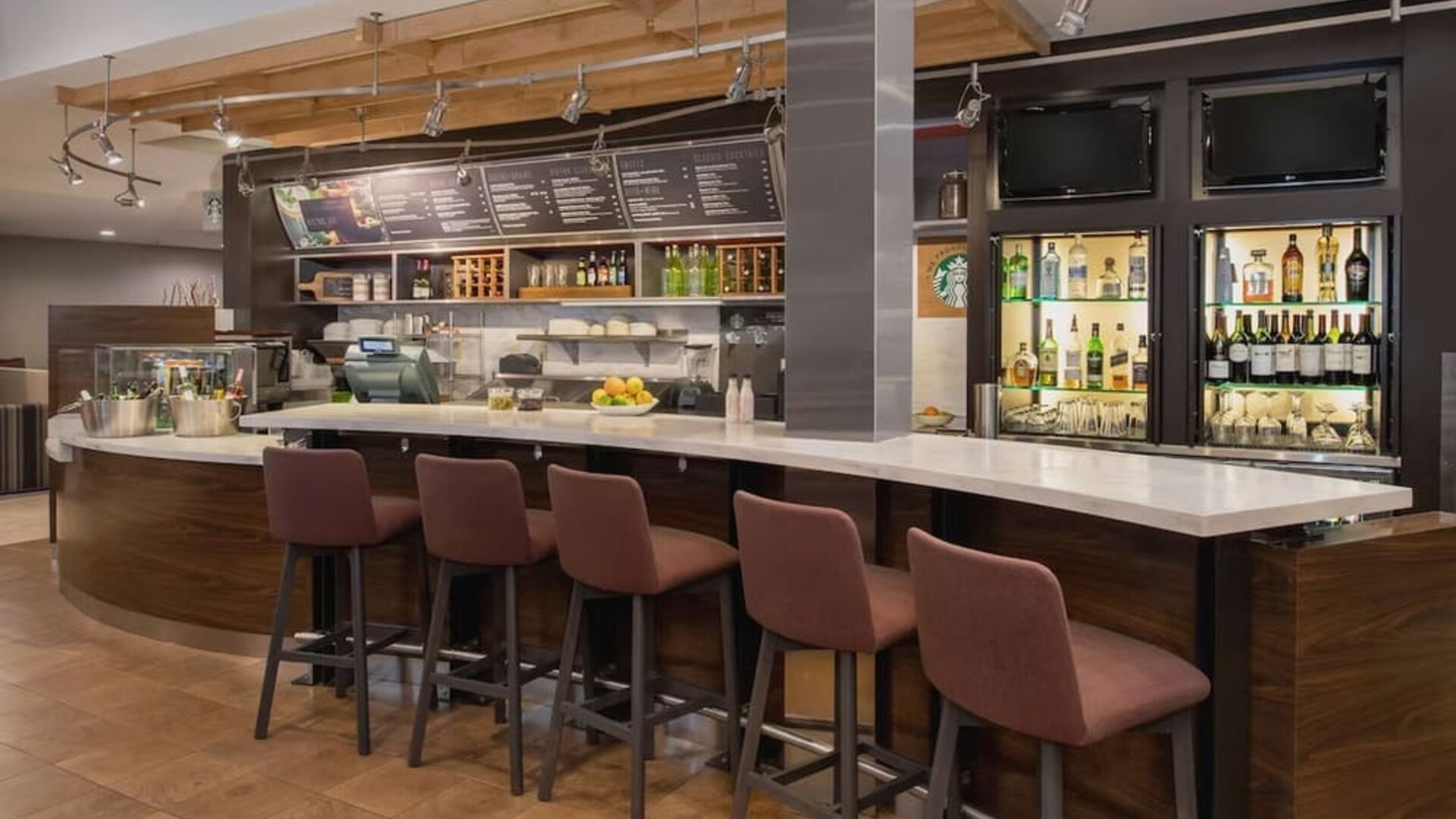 On-site restaurant and bar at Sonesta Select Seattle Bellevue Redmond.