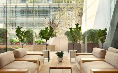 Lobby and coworking lounge at Hilton San Francisco Financial District.